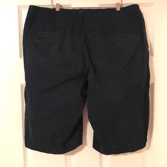 Aeropostale men’s navy blue flat front shorts 32 - Picture 2 of 5